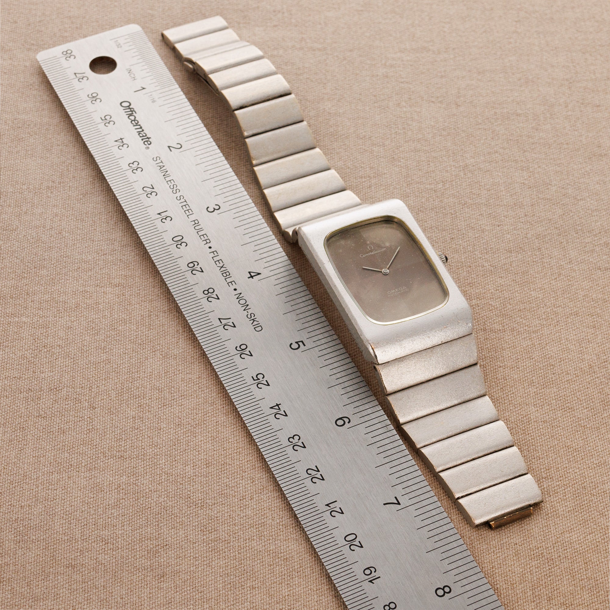 Omega - Omega White Gold Constellation Automatic Bracelet Watch Ref. 8354 - The Keystone Watches
