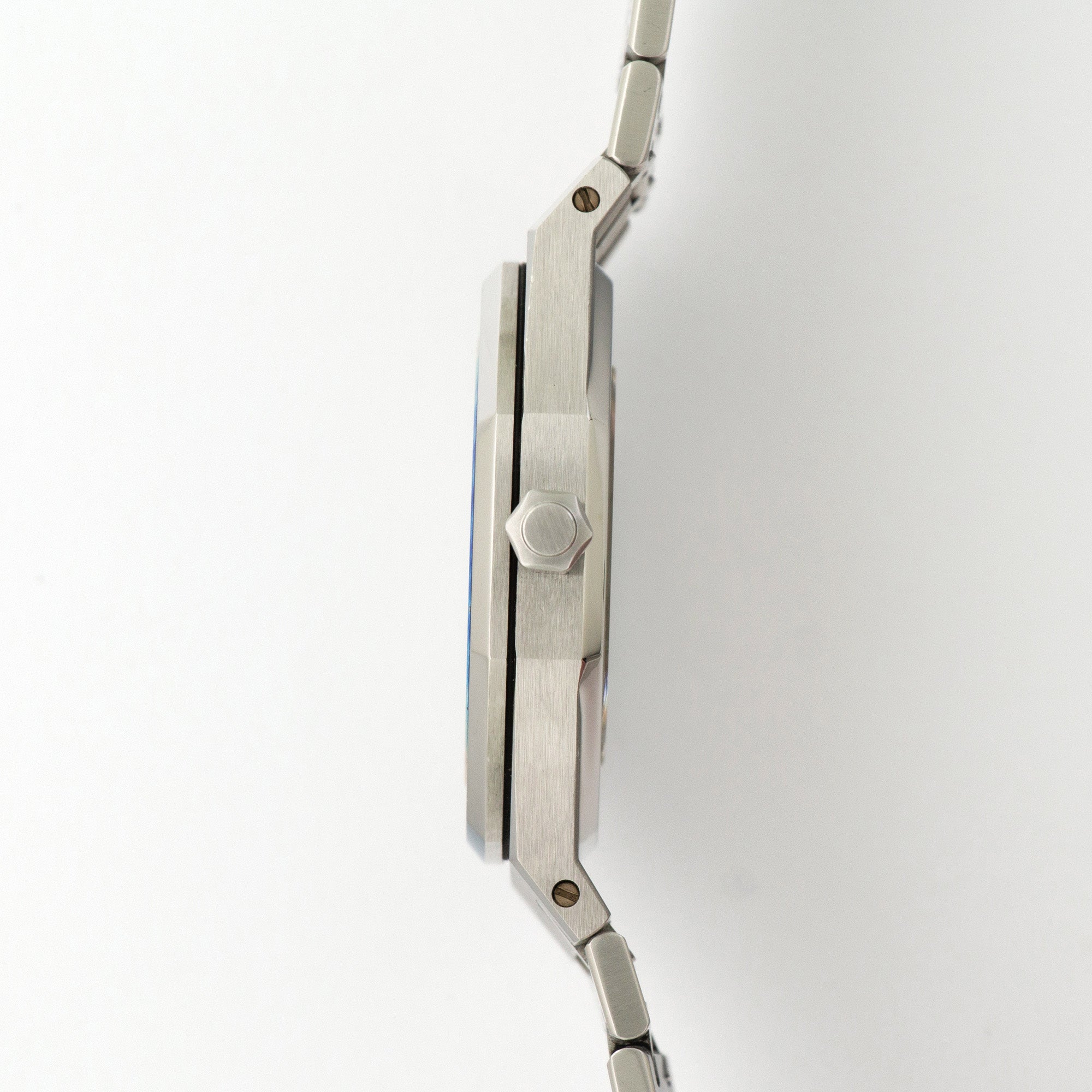 Audemars Piguet - Audemars Piguet Royal Oak Foundation Limited Edition Watch Ref. 14990 - The Keystone Watches