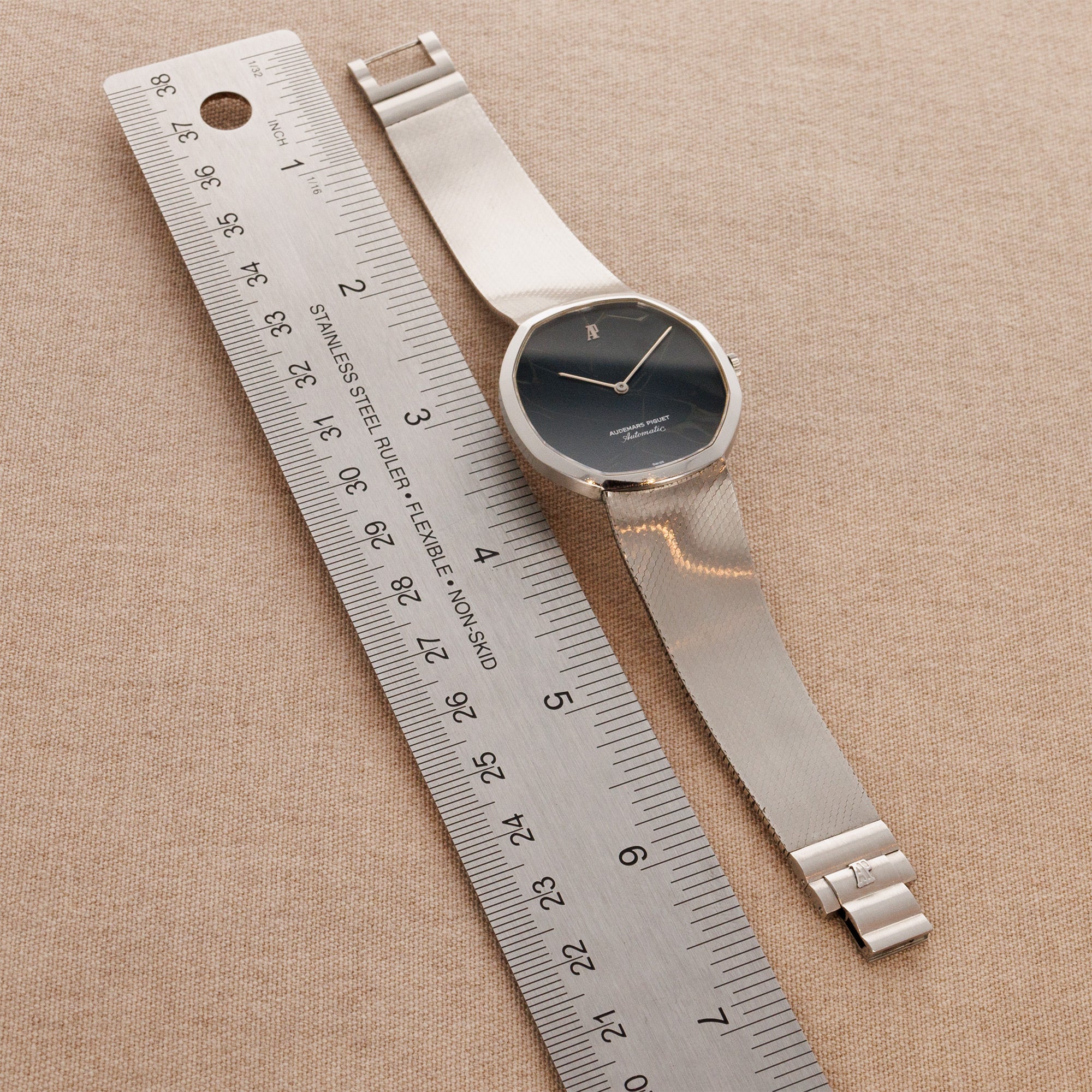 Audemars Piguet - Audemars Piguet Steel Unusual Shaped Automatic Bracelet Watch Ref. 4010 - The Keystone Watches