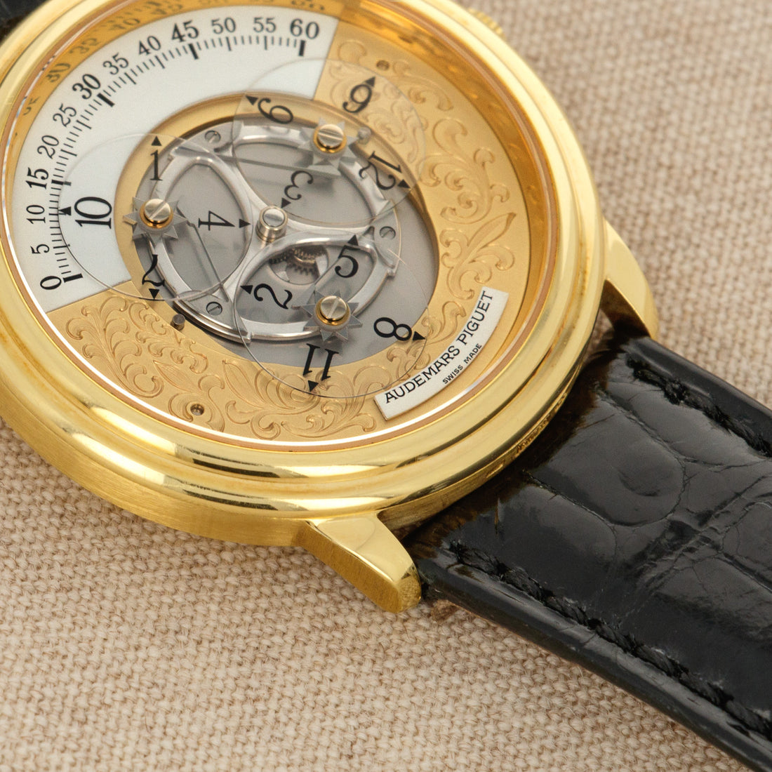 Audemars Piguet Yellow Gold Star Wheel Engraved Dial Ref. 25720