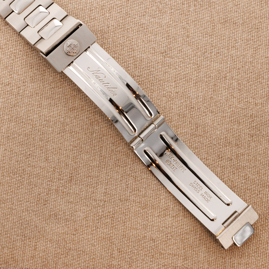 Patek Philippe Nautilus Watch Ref. 3800 with Box and Papers