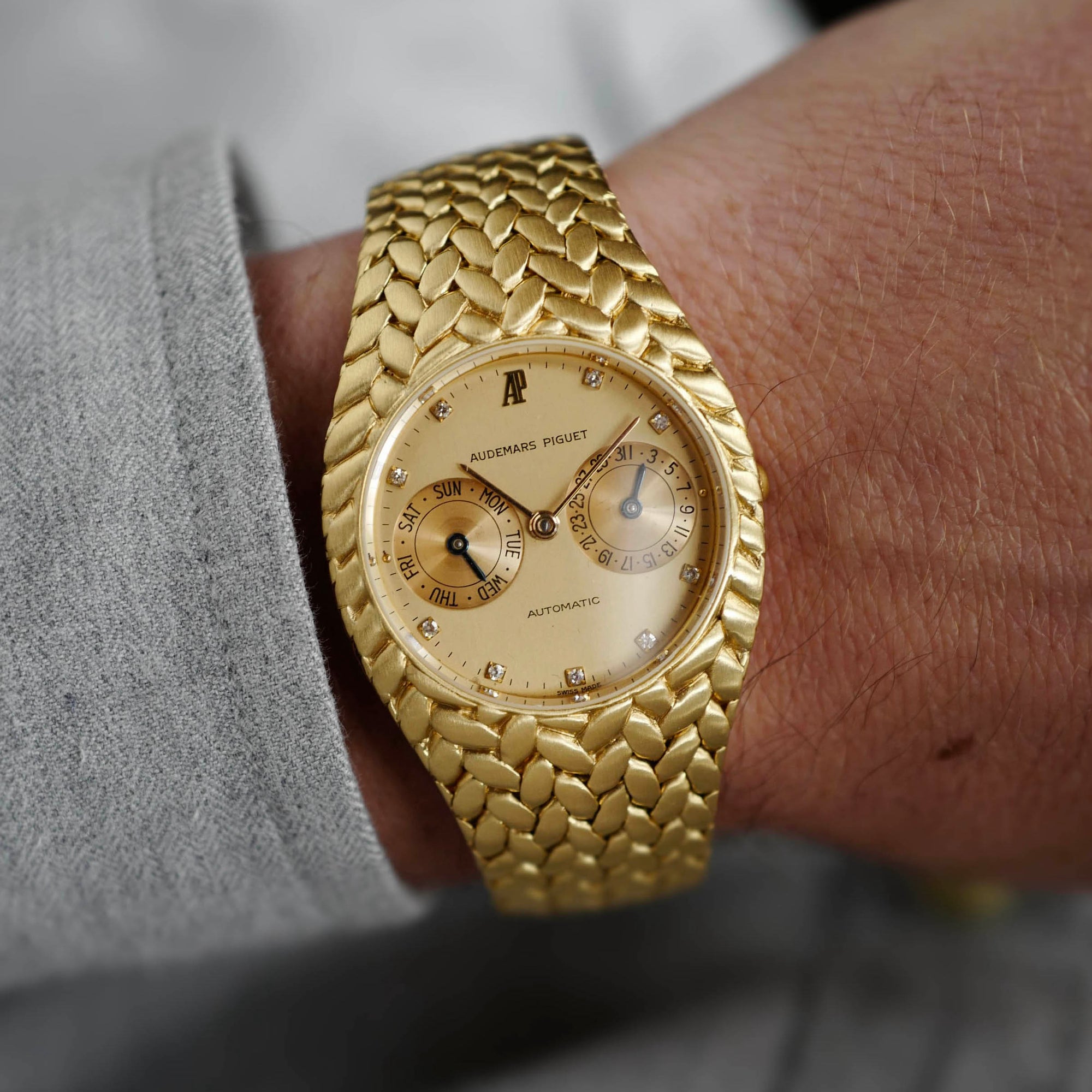 Audemars Piguet - Audemars Piguet Yellow Gold Cobra Calendar Watch - The Keystone Watches