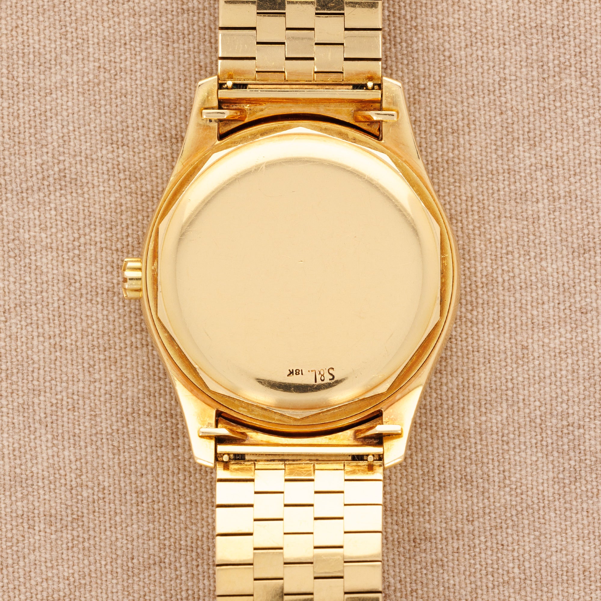 Patek Philippe - Patek Philippe Yellow Gold Calatrava, Ref. 2526 Retailed by Serpico Y Laino - The Keystone Watches