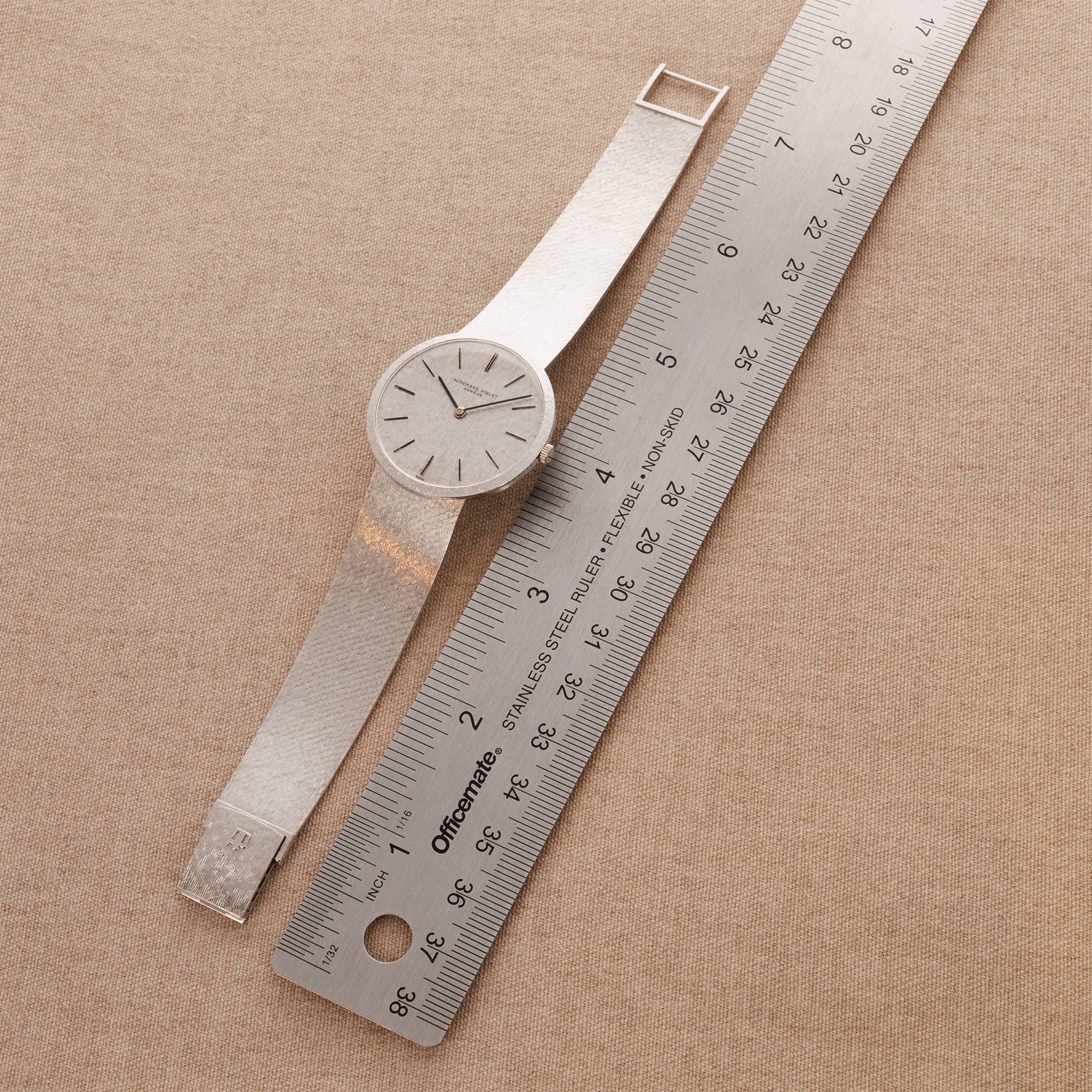 Audemars Piguet - Audemars Piguet White Gold Bracelet Watch Ref. 5266 - The Keystone Watches