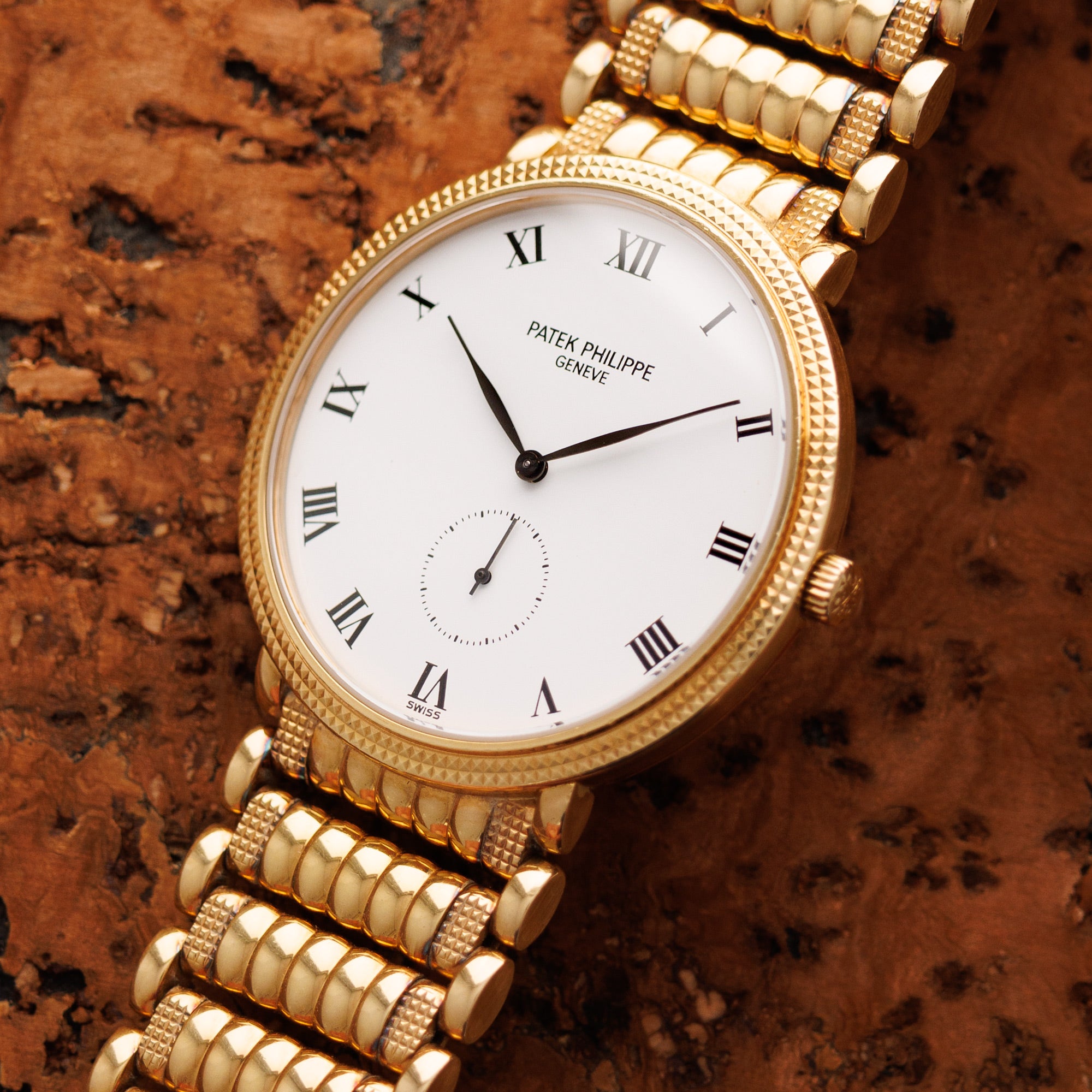 Patek Philippe - Patek Philippe Yellow Gold Calatrava Ref. 3919 on a Bracelet - The Keystone Watches