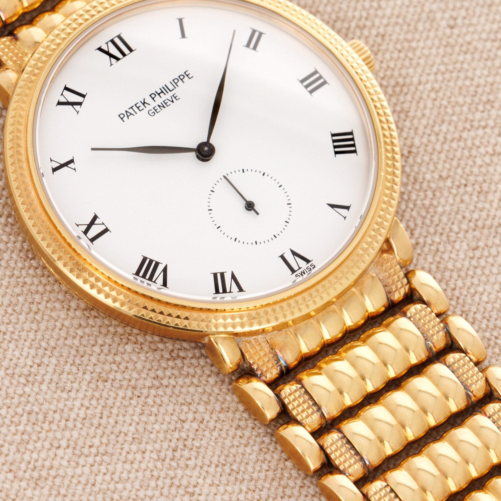 Patek Philippe - Patek Philippe Yellow Gold Calatrava Ref. 3919 on a Bracelet - The Keystone Watches