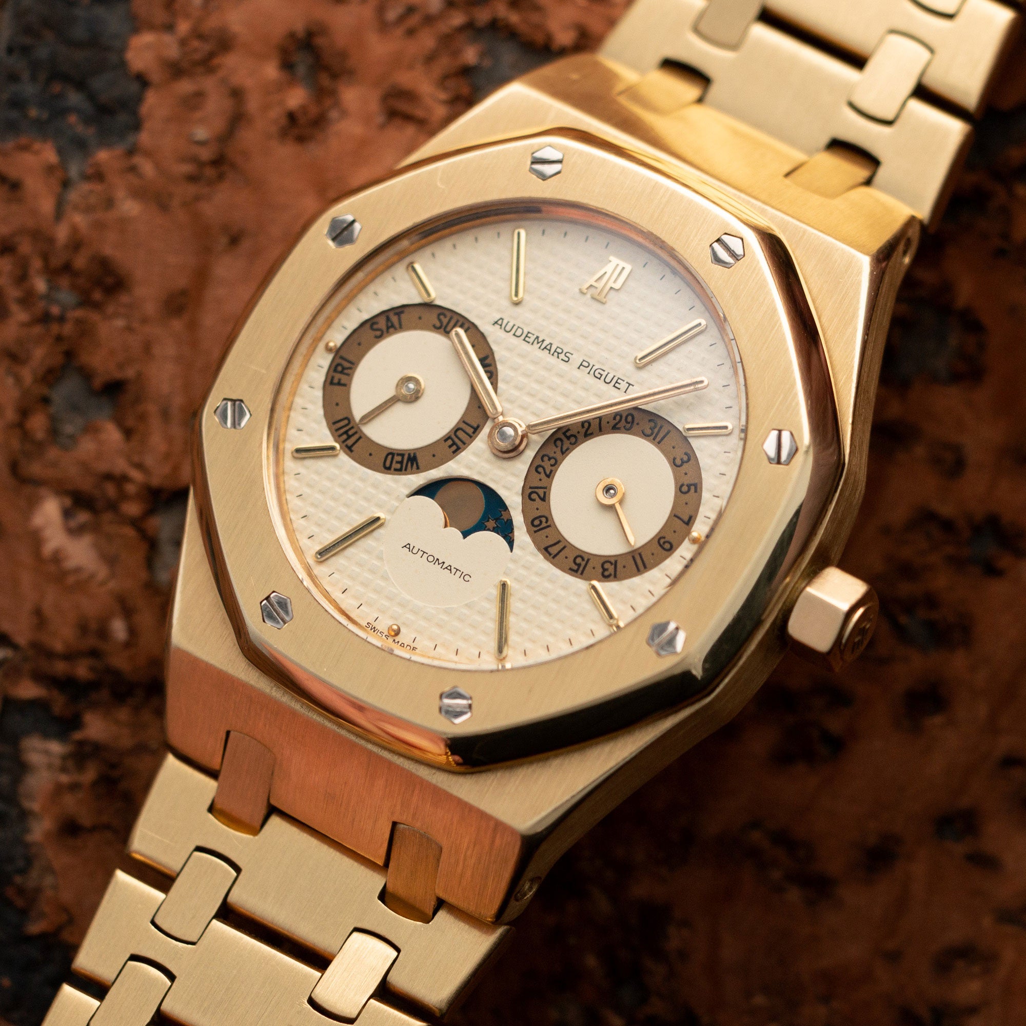 Audemars Piguet - Audemars Piguet Yellow Gold, Day-Date, Moonphase Royal Oak Watch Ref 25594 - The Keystone Watches