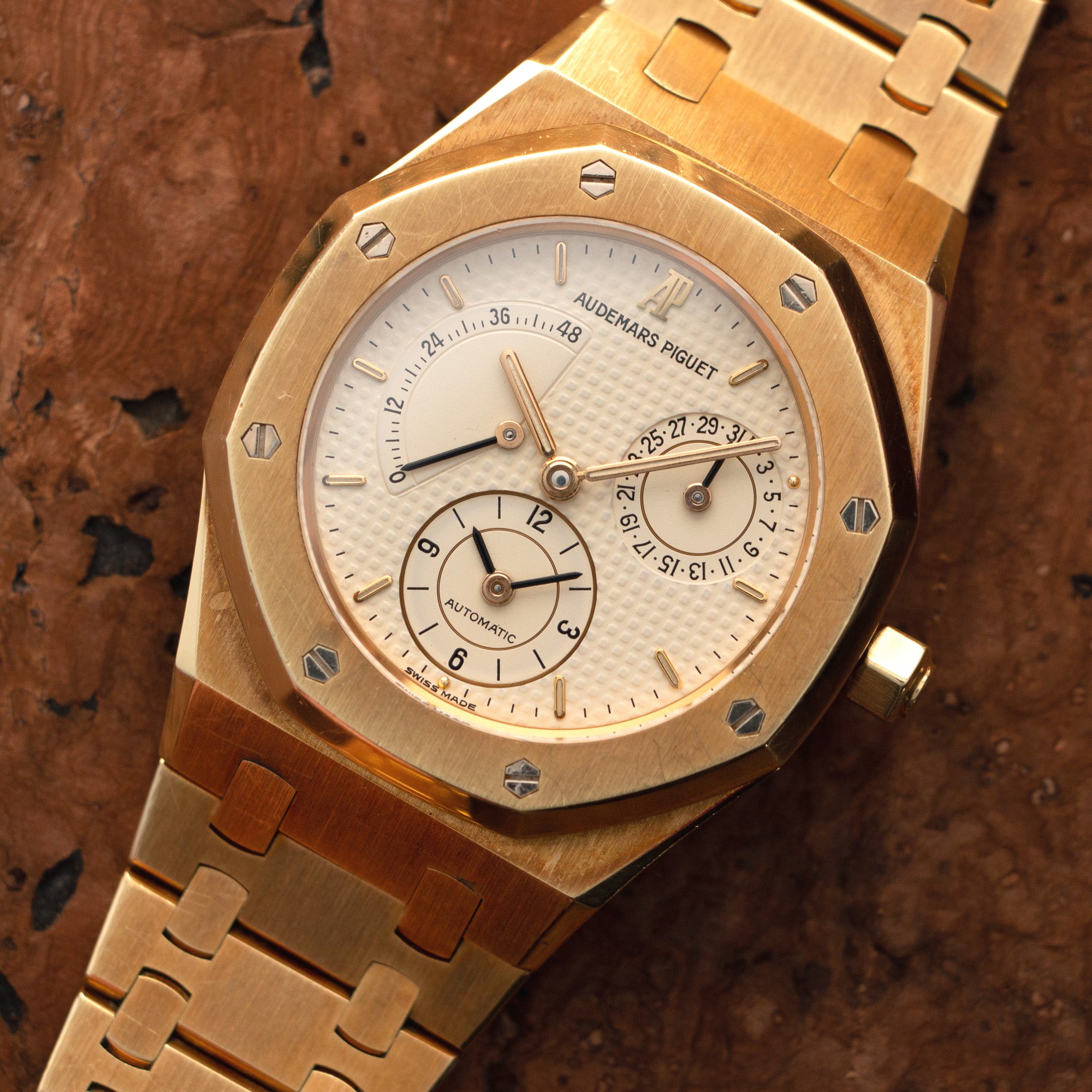 Audemars Piguet - Audemars Piguet Yellow Gold Royal Oak Ref. 25730 with Cream Dial - The Keystone Watches