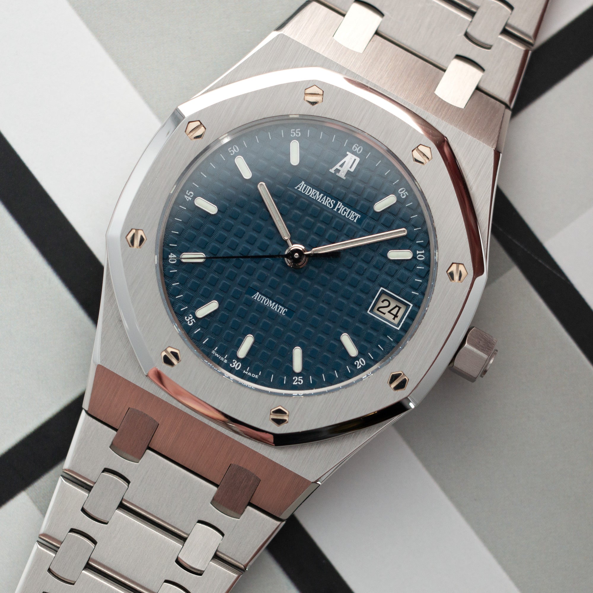 Audemars Piguet - Audemars Piguet Steel Royal Oak Watch Ref. 14790 with Blue dial - The Keystone Watches